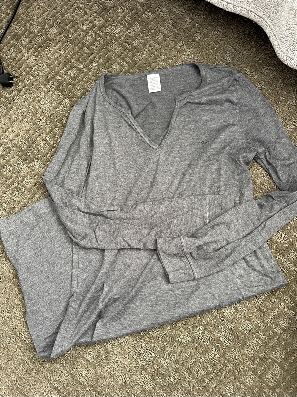 Lightweight Gray V-Neck Long Sleeve Dress
